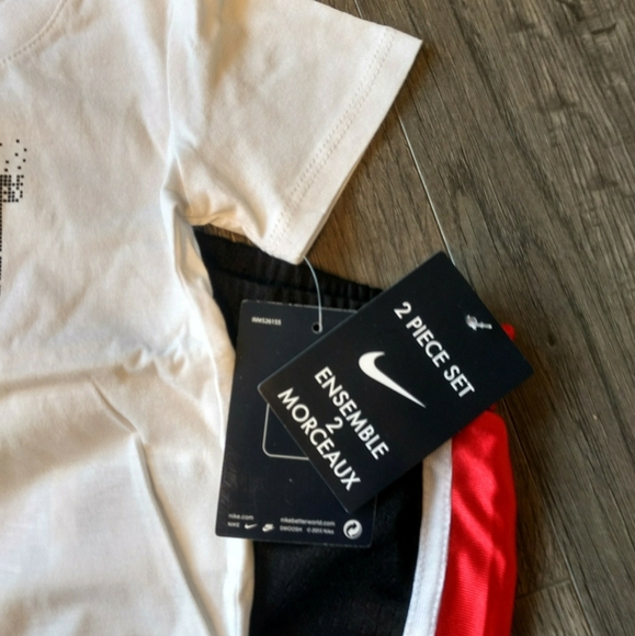 NWT NIKE 18M Toddler Short sleeve T-shirt & Shorts Set, Toddler 2 Piece Outfit - Picture 2 of 4